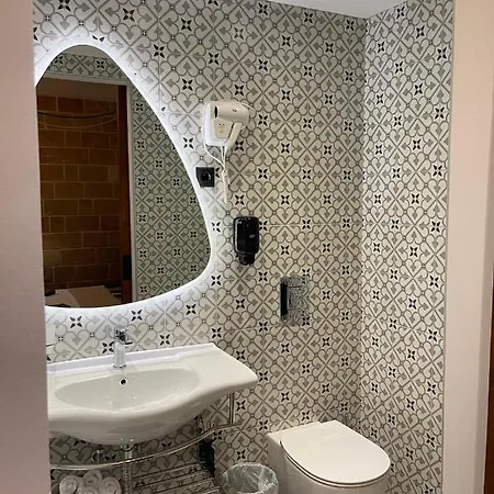 Utopia Luxury - Old Town