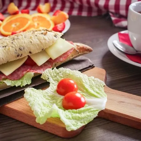 Utopia Luxury - Old Town アパート *