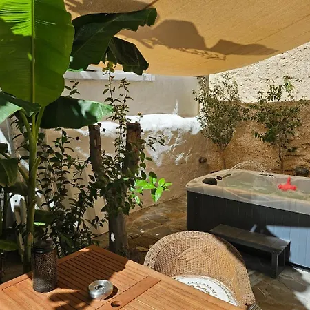 Utopia Luxury - Old Town Apartment *