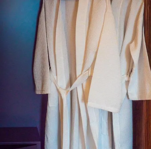 Utopia Luxury - Old Town *